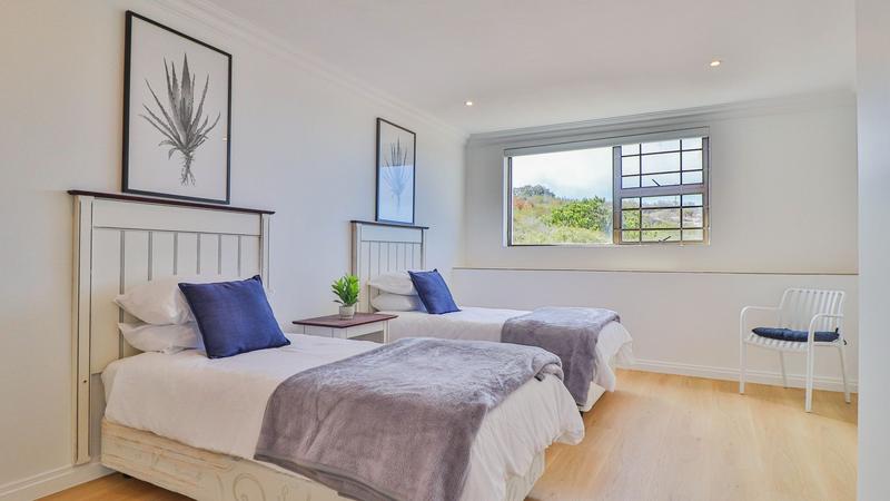 To Let 6 Bedroom Property for Rent in Pinnacle Point Golf Estate Western Cape